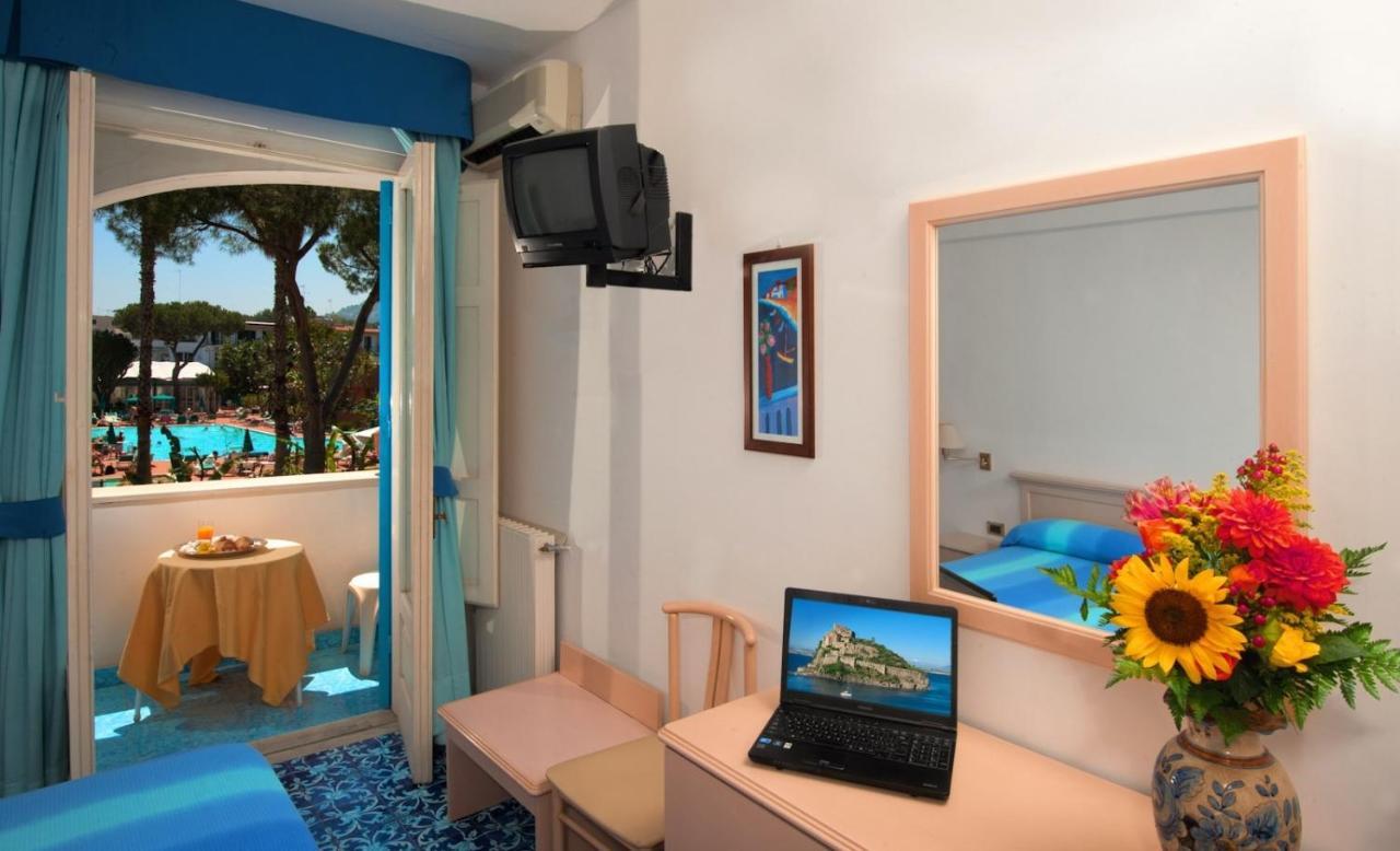 Hotel Villa Hermosa Isquia Habitación foto
